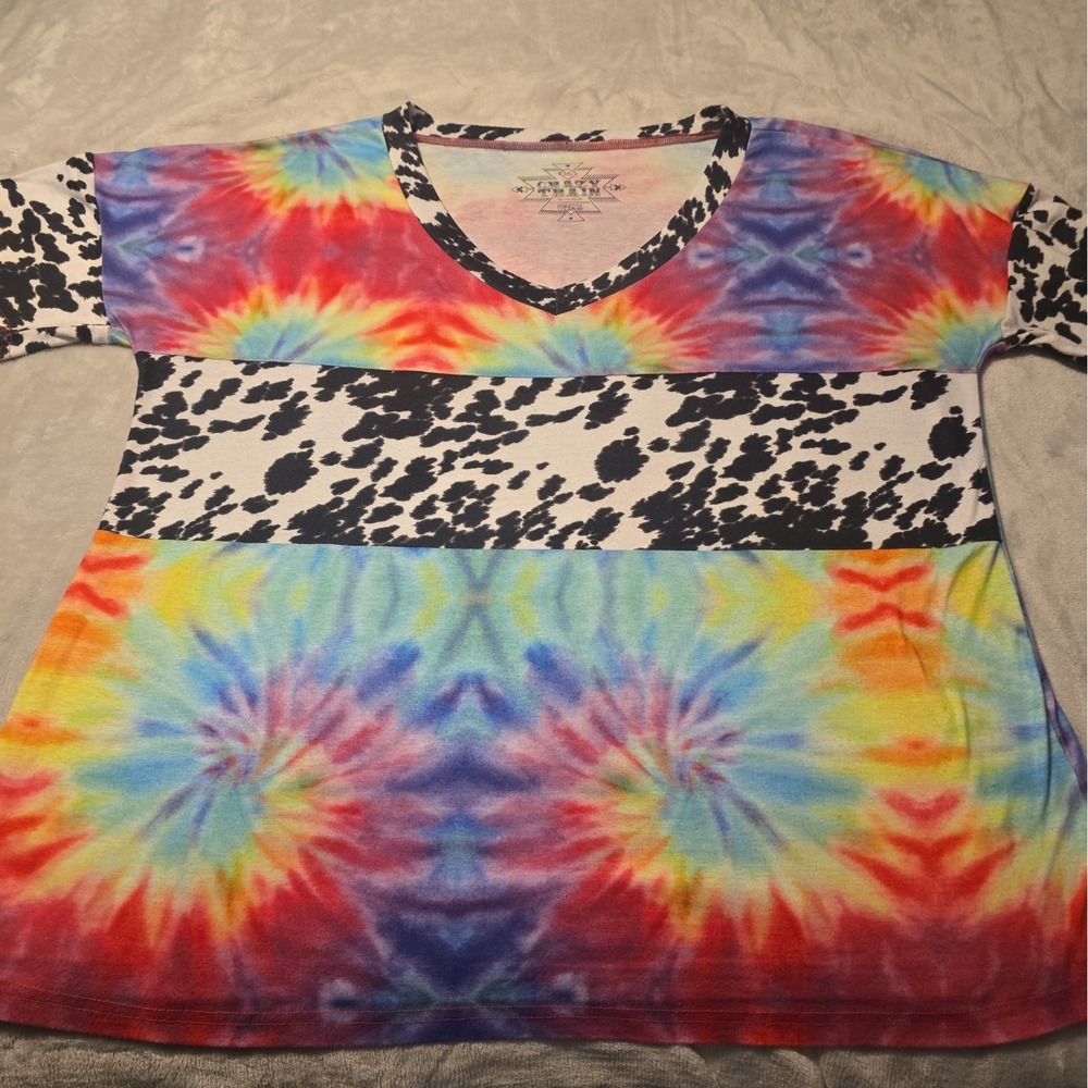Crazy Train Short Sleeve V-Neck Top with Leopard and Tie-Dye Color Block Pattern